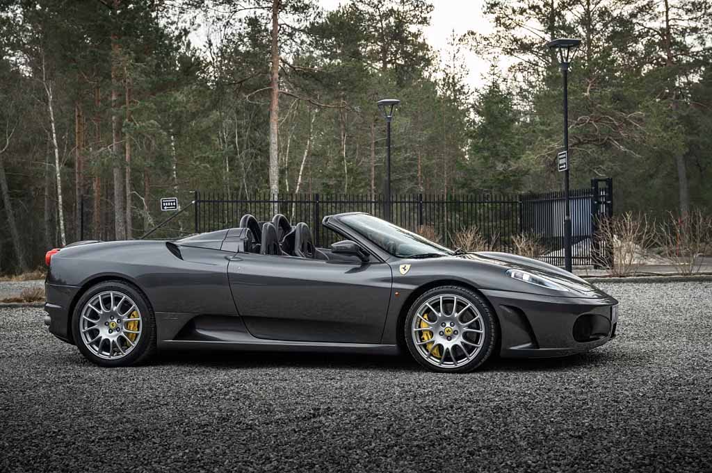 Köp och sälj sportbilar i Stockholm med Fredric Palmqvist Cars