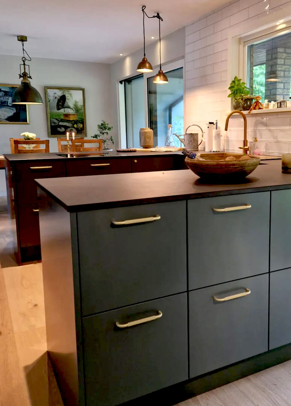 Hylte Specialsnickerier och lackering sköter köksrenovering i Halmstad